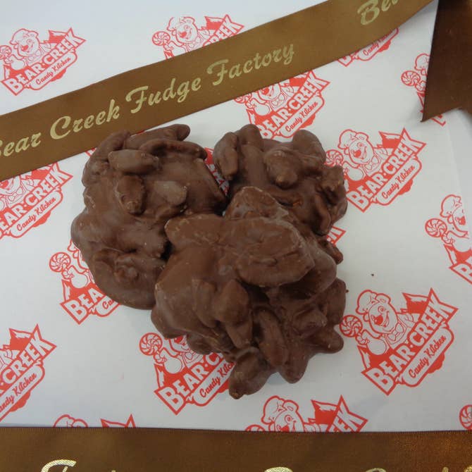🍫Milk Chocolate Almond Clusters✨1 LB Bags